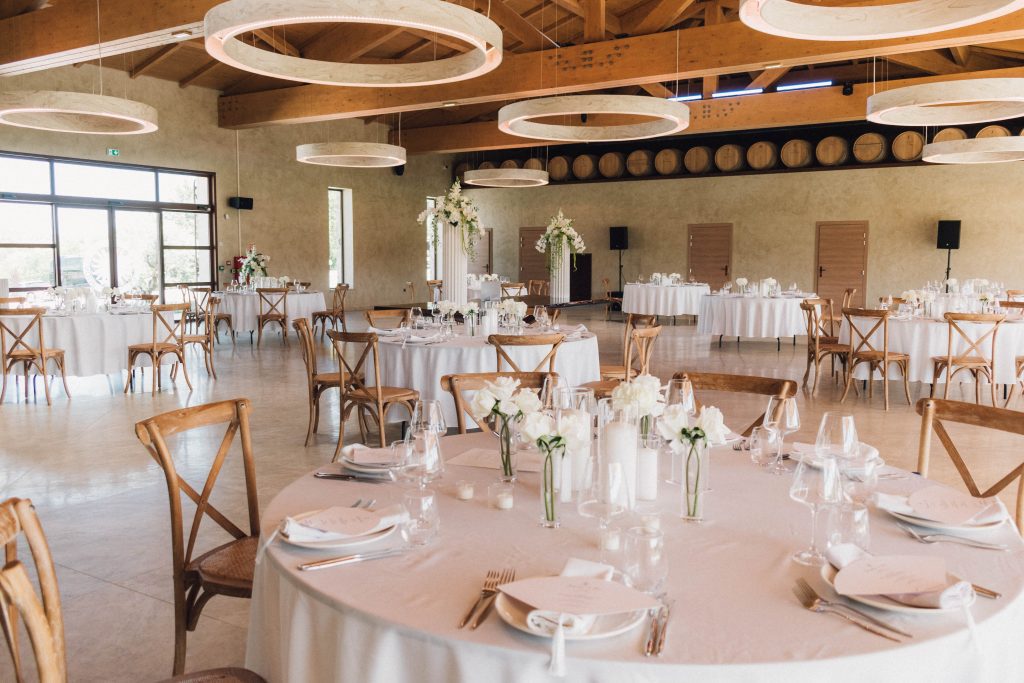 vos événements - Salle de réception vos événements - Salle de réception mise en place pour un diner de mariage
